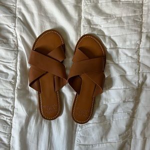 A&F sandals